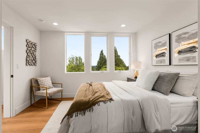 Property photo for 7403 Dayton Avenue N, Seattle photo 10