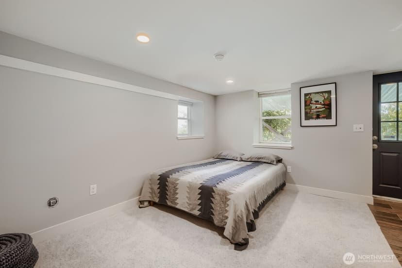 Property photo for 9744 49th Avenue S, Seattle photo 18