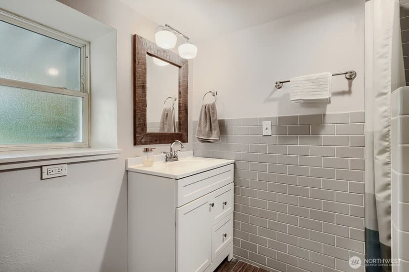 Property photo for 9744 49th Avenue S, Seattle photo 20
