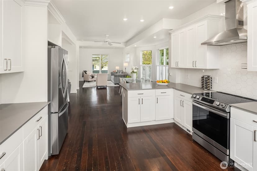 Property photo for 227 29th Avenue E, Seattle photo 13