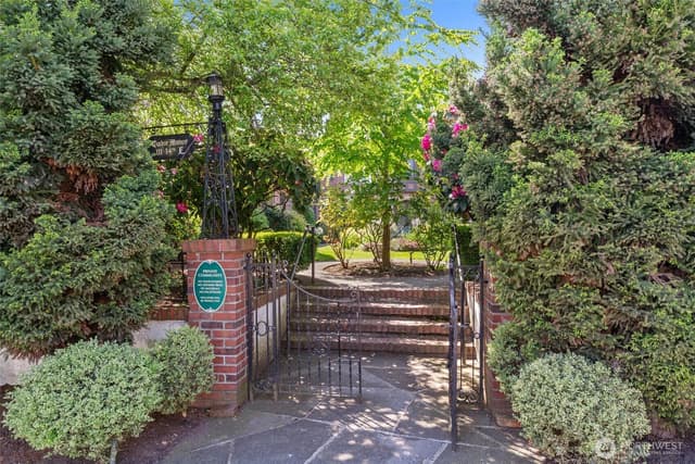 Property photo for 111 14th Avenue E #1, Seattle photo 4