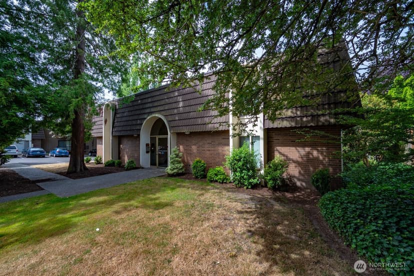 Property photo for 11010 NE 68th Street #622, Kirkland photo 29