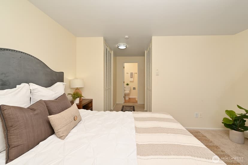 Property photo for 11010 NE 68th Street #622, Kirkland photo 16