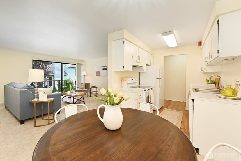 Property photo for 11010 NE 68th Street #622, Kirkland photo 10