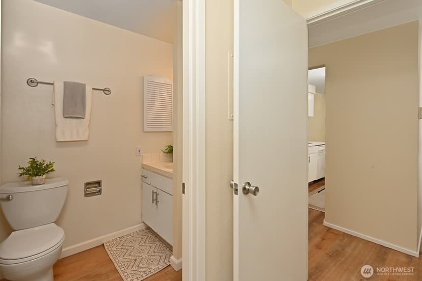 Property photo for 11010 NE 68th Street #622, Kirkland photo 18