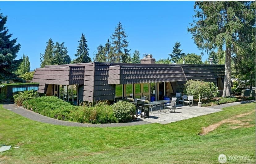 Property photo for 11010 NE 68th Street #622, Kirkland photo 23
