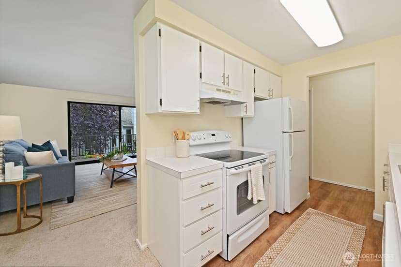 Property photo for 11010 NE 68th Street #622, Kirkland photo 11