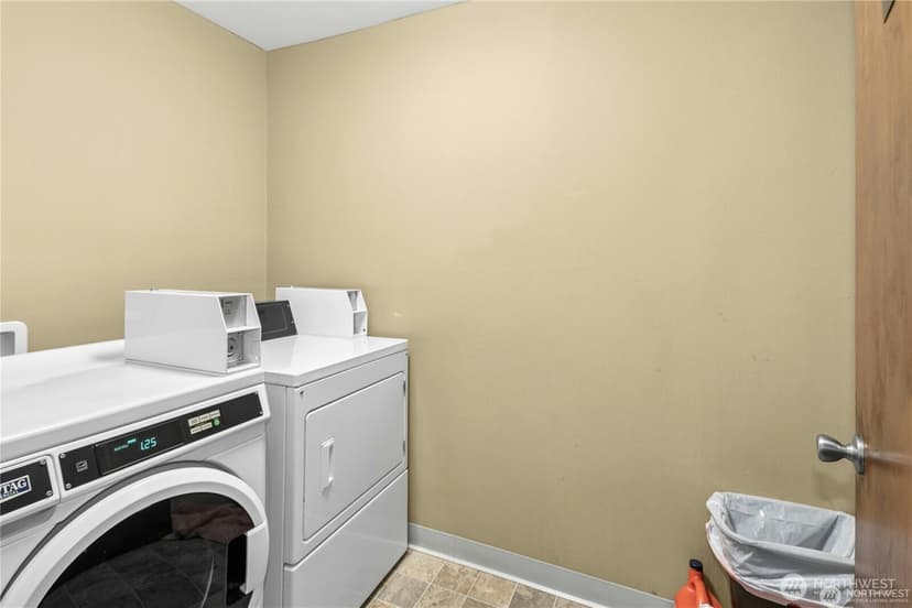 Property photo for 11010 NE 68th Street #622, Kirkland photo 22