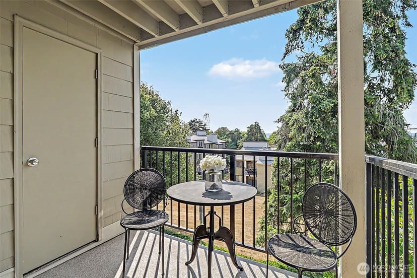 Property photo for 2020 Grant Avenue S #D206, Renton photo 17