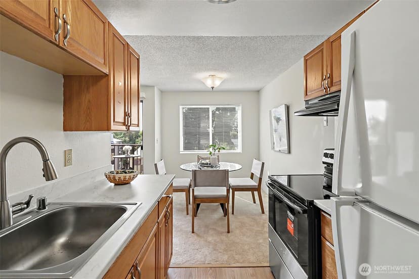 Property photo for 2020 Grant Avenue S #D206, Renton photo 8
