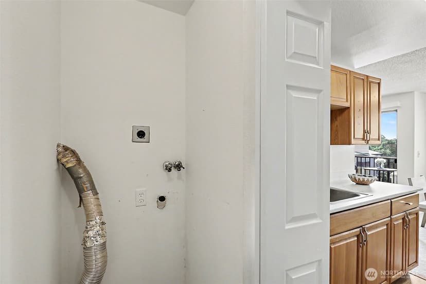 Property photo for 2020 Grant Avenue S #D206, Renton photo 11