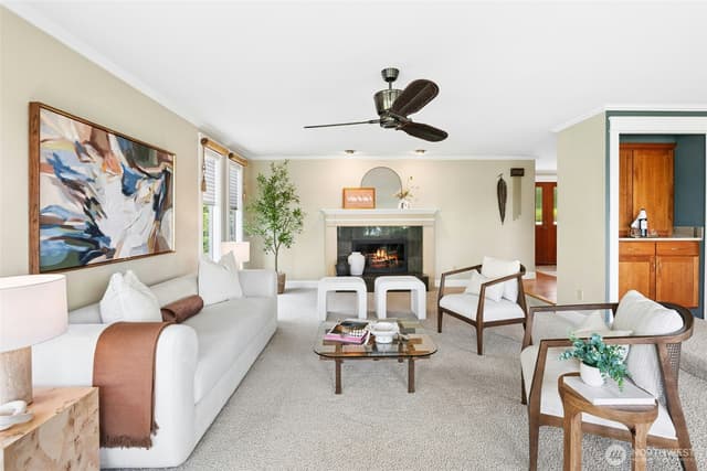 Property photo for 12530 Holmes Point Drive NE, Kirkland photo 5