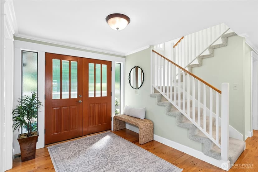 Property photo for 12530 Holmes Point Drive NE, Kirkland photo 4