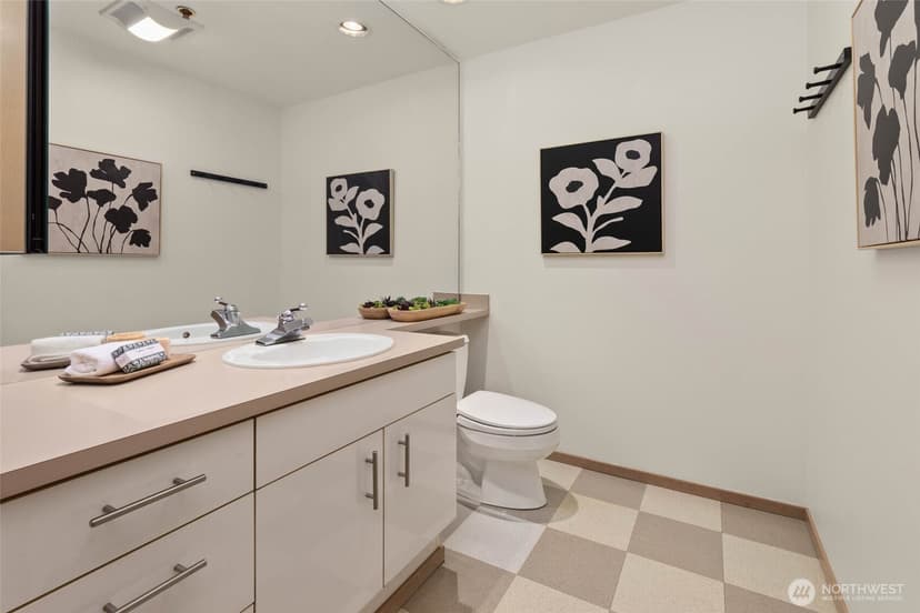 Property photo for 2030 Western Avenue #713, Seattle photo 16