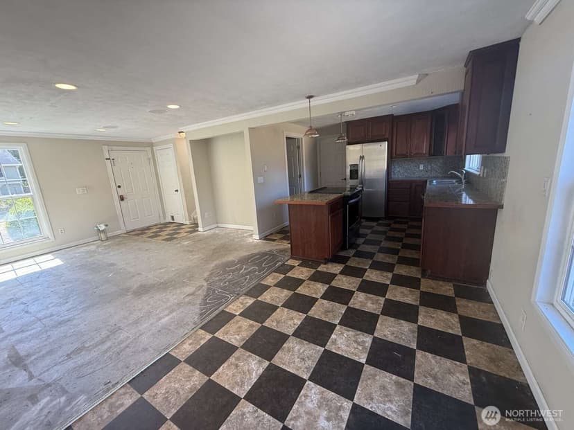 Property photo for 417 161st Street Court E, Tacoma photo 9