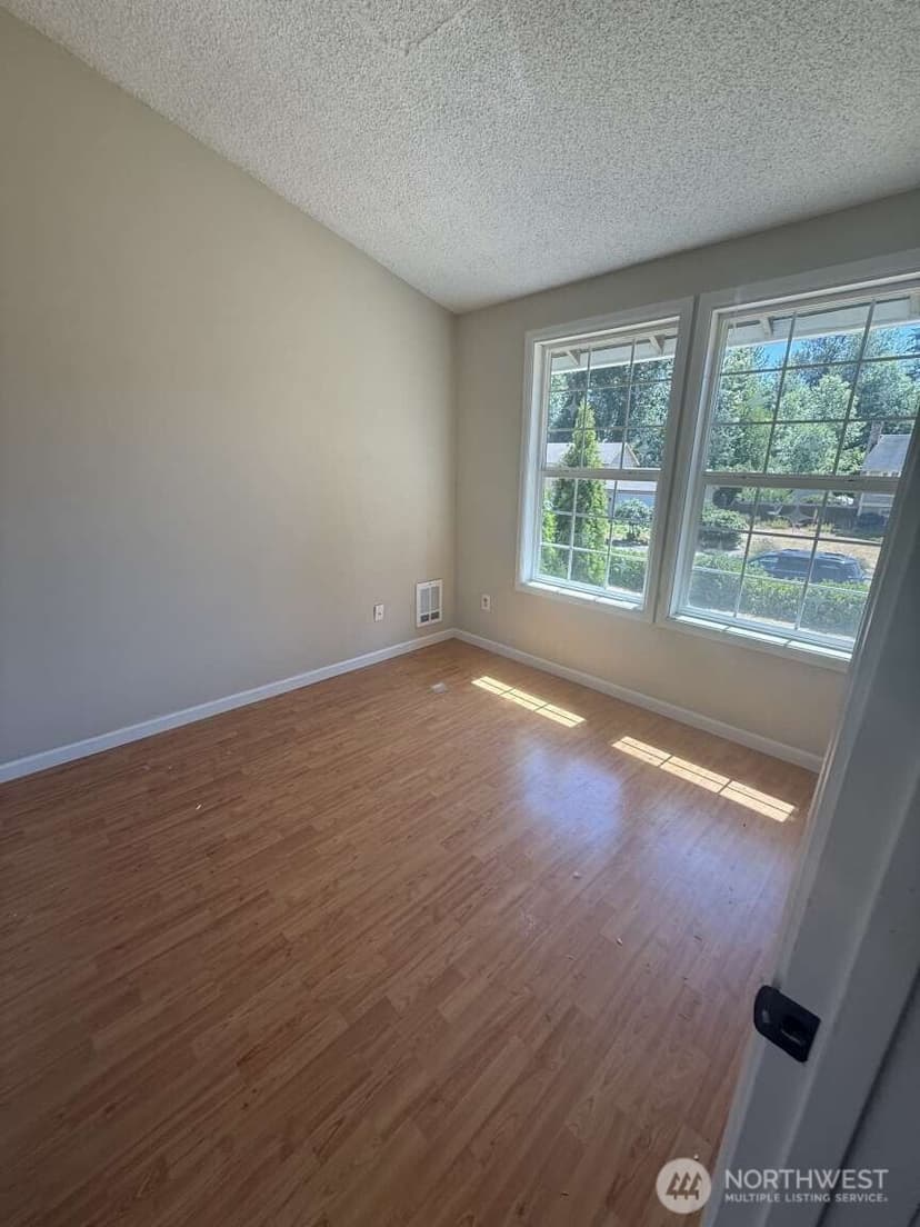 Property photo for 417 161st Street Court E, Tacoma photo 19