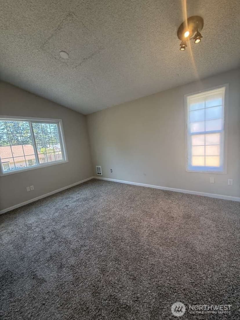 Property photo for 417 161st Street Court E, Tacoma photo 16