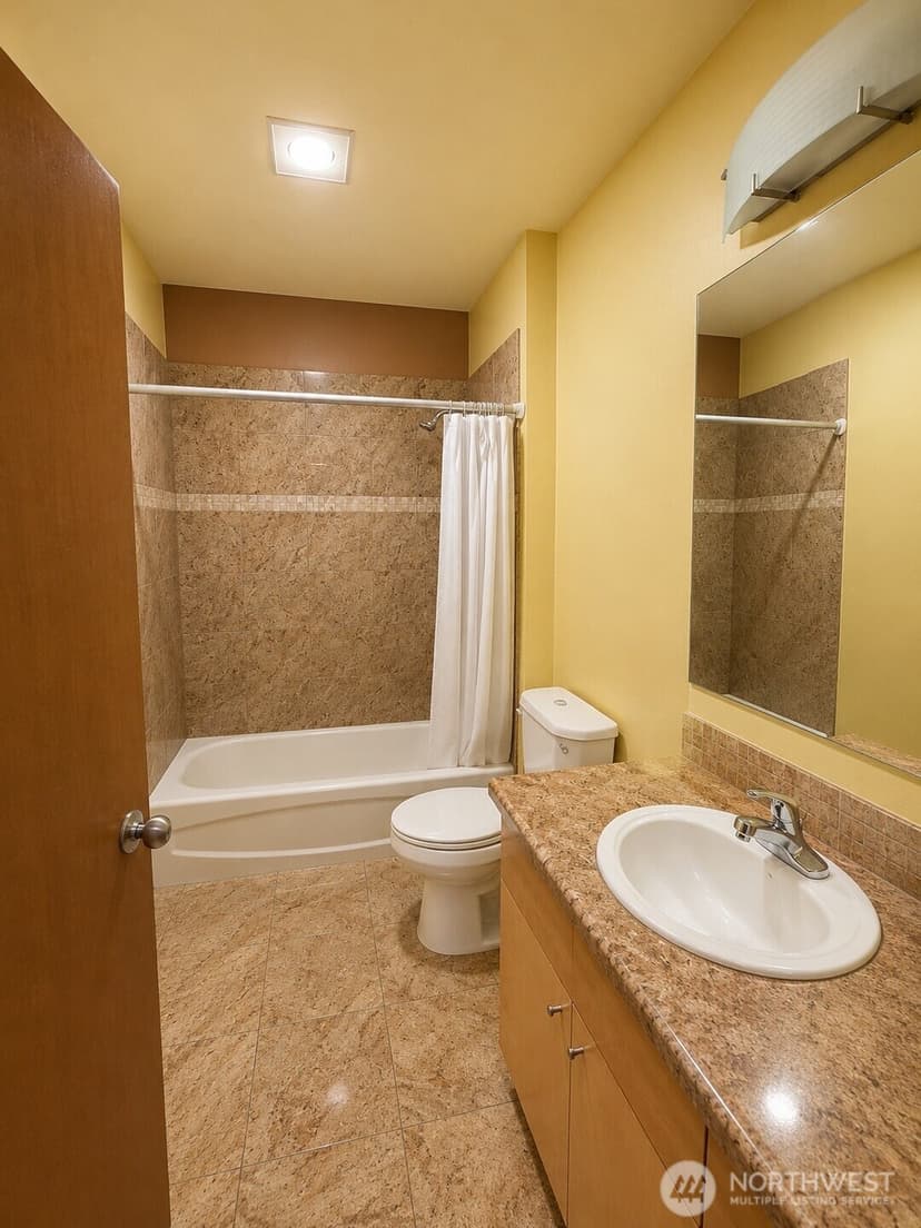 Property photo for 668 S Lane Street #406, Seattle photo 9