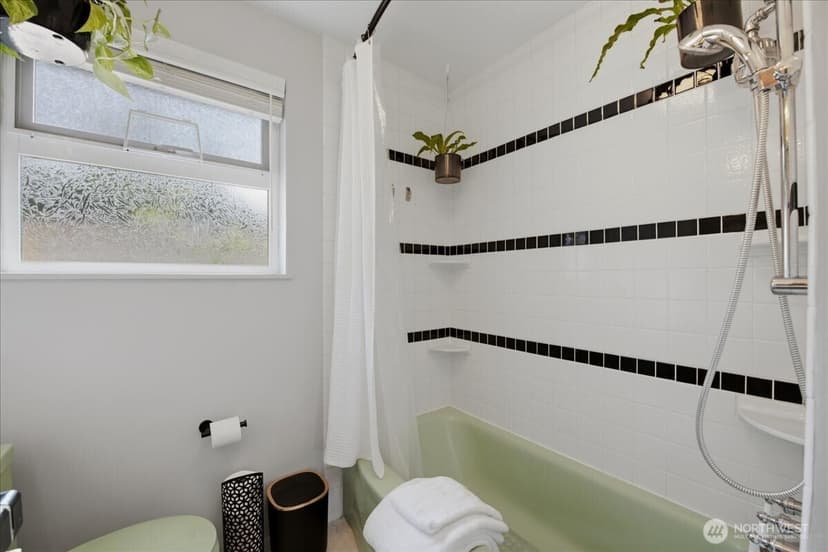 Property photo for 2145 N 146th Street, Shoreline photo 14