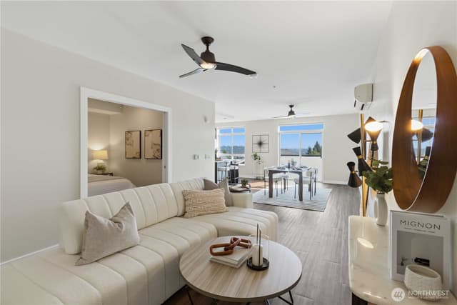 Property photo for 6800 Greenwood Avenue N #303, Seattle photo 3