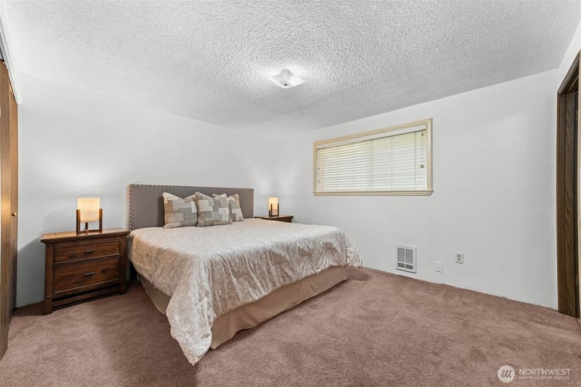 Property photo for 19613 SE 143rd Street, Renton photo 14