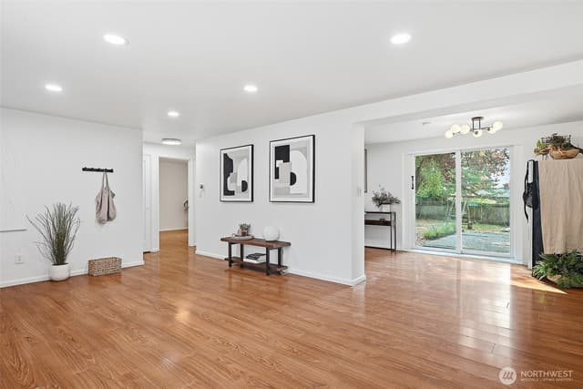 Property photo for 17211 5th Avenue NE, Shoreline
