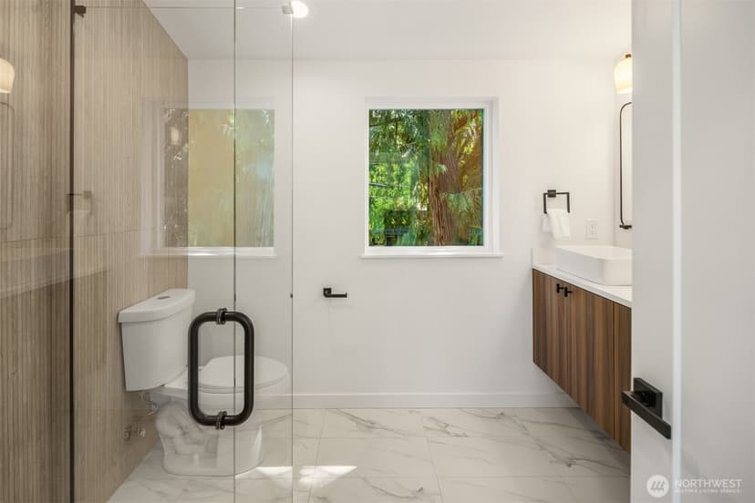 Property photo for 3847 NE 88th Street, Seattle photo 9