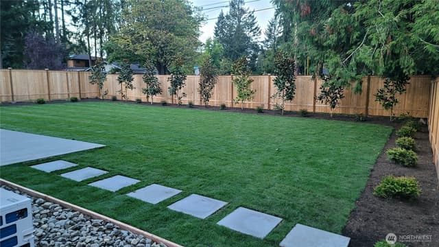 Property photo for 16906 NE 14th Street, Bellevue photo 2