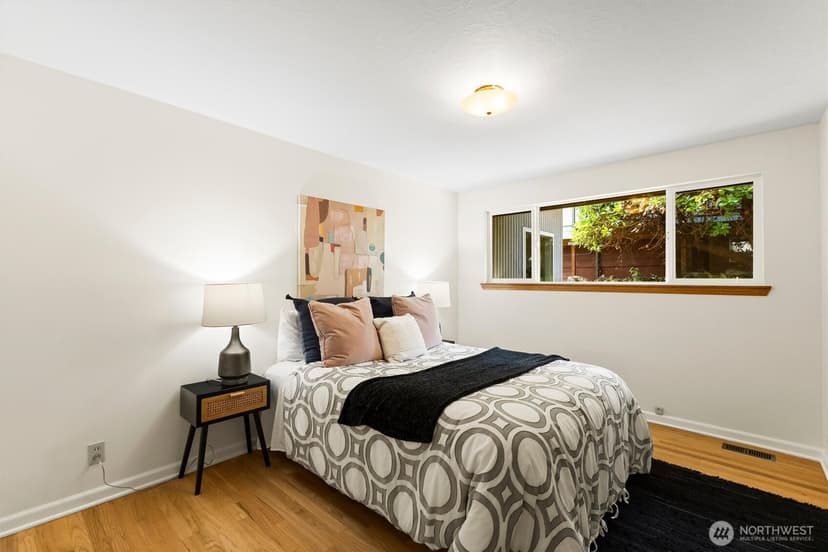 Property photo for 5682 NE 180th St, Kenmore photo 22