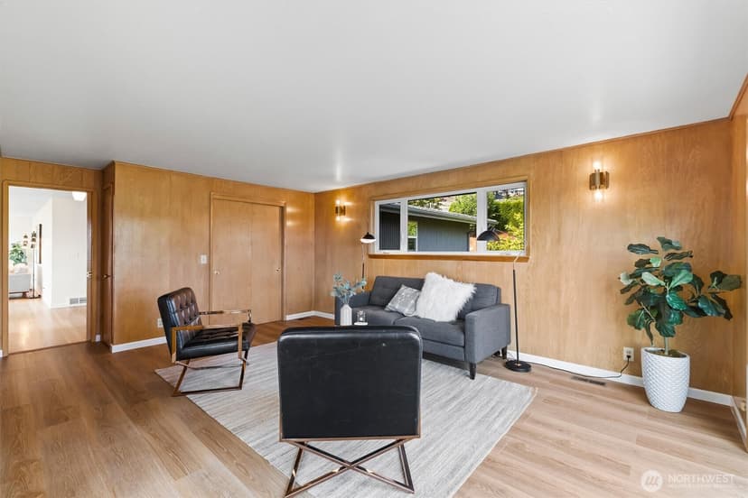 Property photo for 5682 NE 180th St, Kenmore photo 15