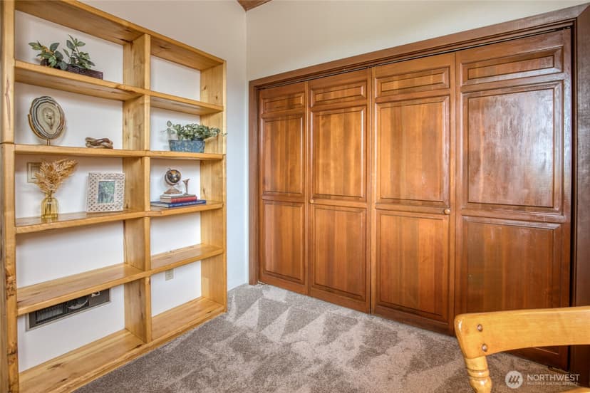 Property photo for 501 Ocean Shores Boulevard NW, Ocean Shores photo 30