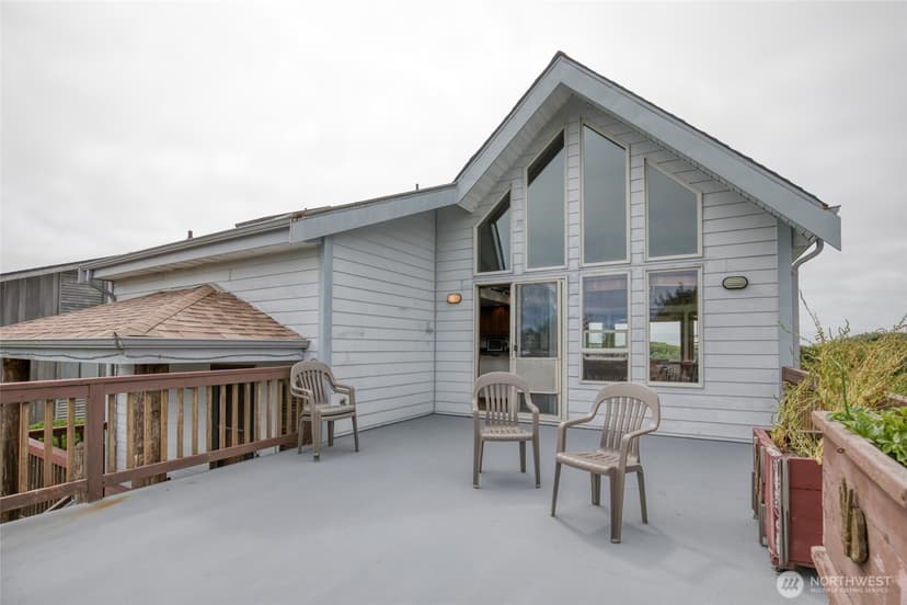 Property photo for 501 Ocean Shores Boulevard NW, Ocean Shores photo 5