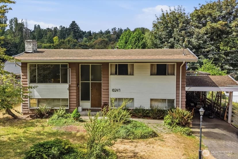 Property photo for 10247 10th Avenue S, Seattle photo 29