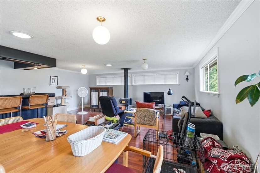 Property photo for 10247 10th Avenue S, Seattle photo 10
