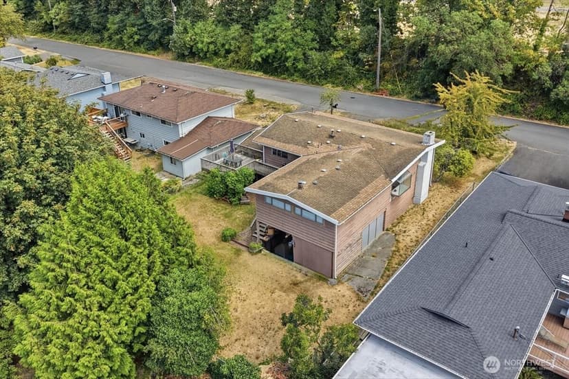 Property photo for 10247 10th Avenue S, Seattle photo 23