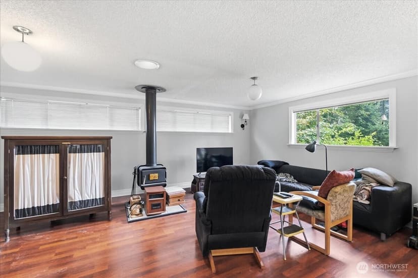 Property photo for 10247 10th Avenue S, Seattle photo 11