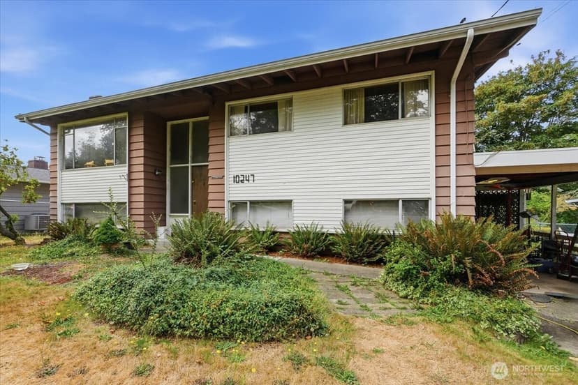 Property photo for 10247 10th Avenue S, Seattle photo 21