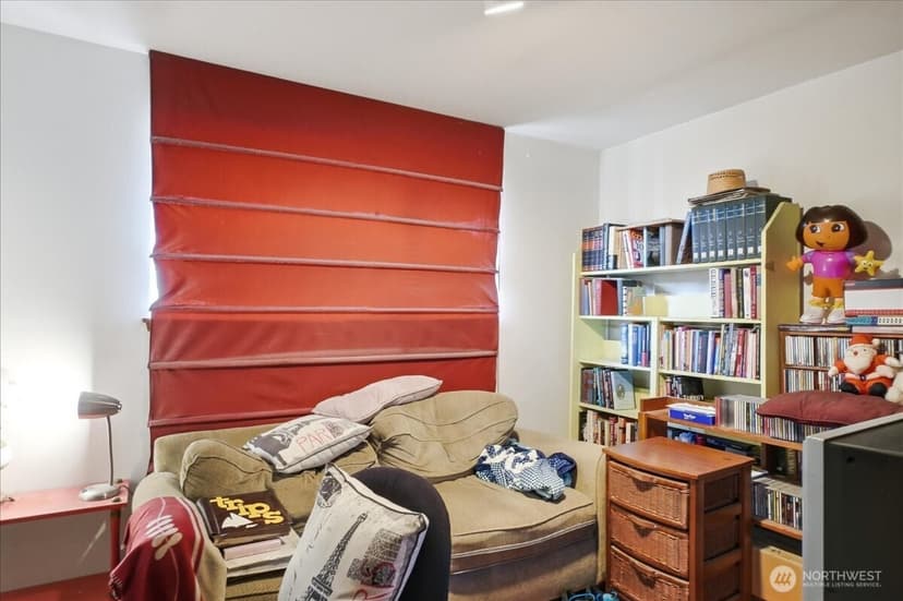 Property photo for 10247 10th Avenue S, Seattle photo 14