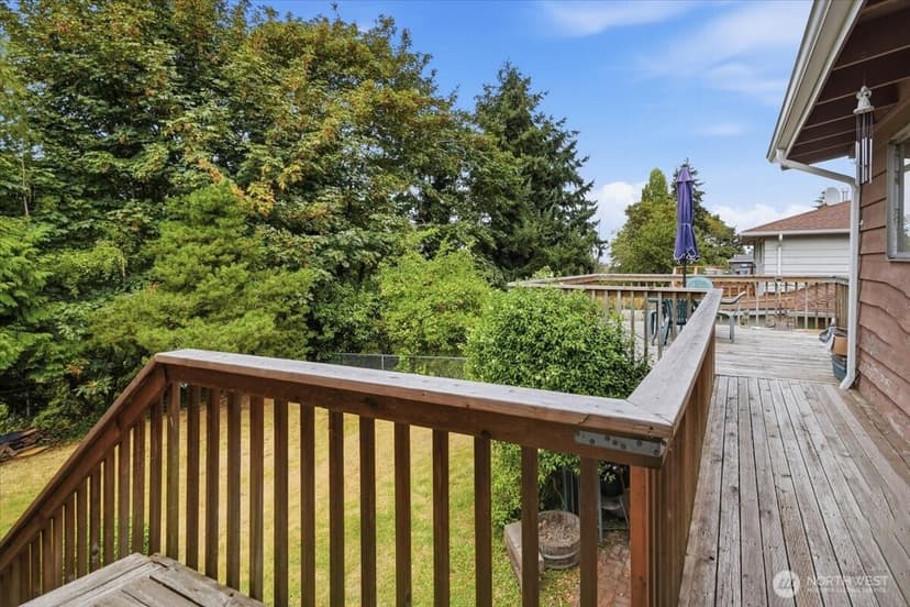 Property photo for 10247 10th Avenue S, Seattle photo 13