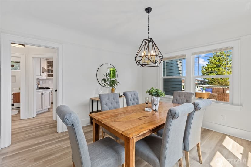 Property photo for 4016 38th Avenue SW, Seattle photo 5