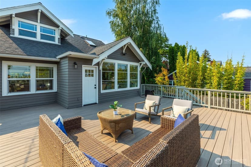 Property photo for 4016 38th Avenue SW, Seattle photo 32