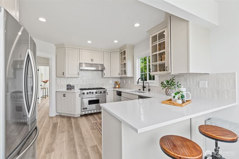 Property photo for 4016 38th Avenue SW, Seattle photo 13