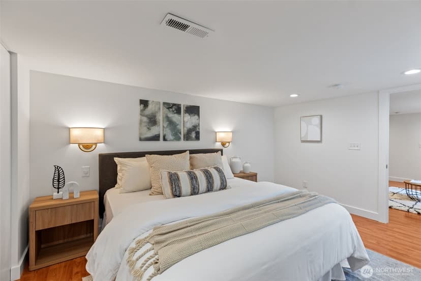 Property photo for 4016 38th Avenue SW, Seattle photo 25