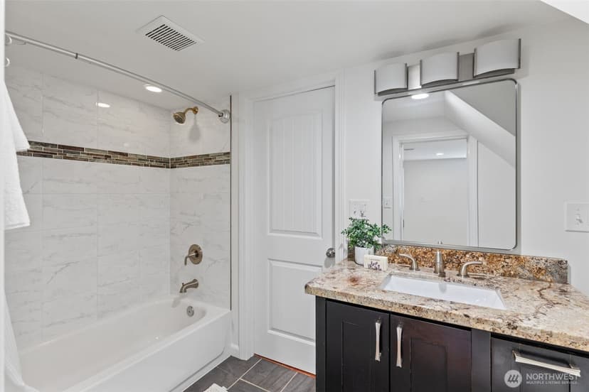 Property photo for 4016 38th Avenue SW, Seattle photo 28
