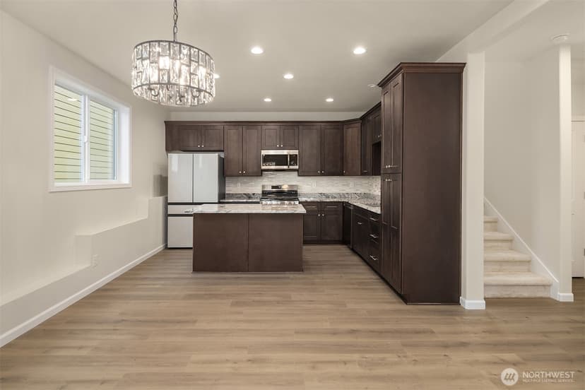 Property photo for 2117 SW 103rd Place, Seattle photo 11