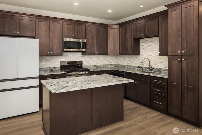 Property photo for 2117 SW 103rd Place, Seattle photo 13
