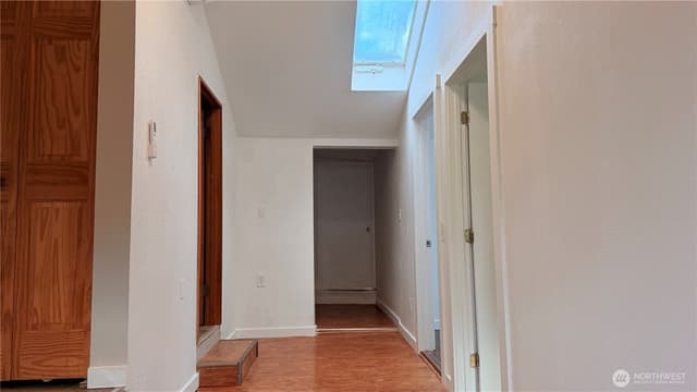 Property photo for 11522 8th Avenue NE, Seattle photo 5