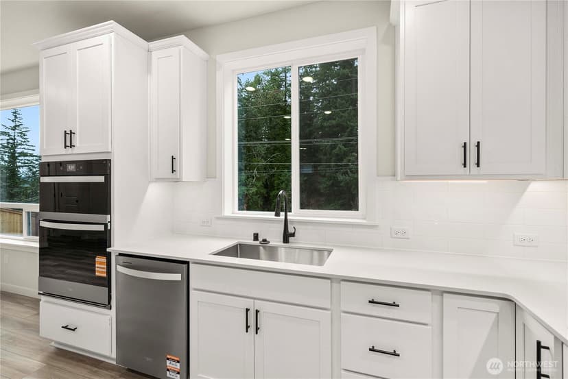 Property photo for 3926 Flat Top Drive, Bremerton photo 11