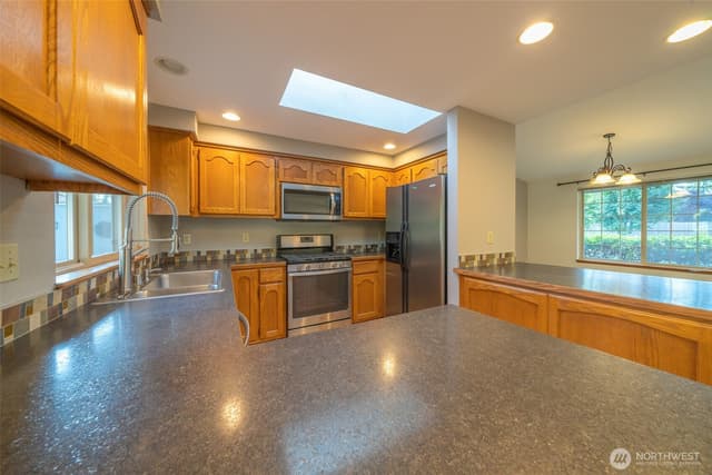 Property photo for 704 105th Place SE, Everett photo 5