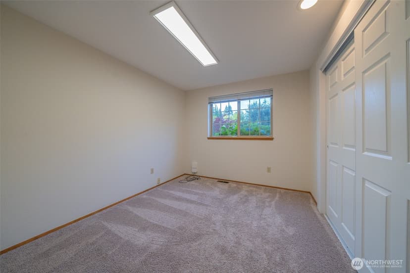 Property photo for 704 105th Place SE, Everett photo 10